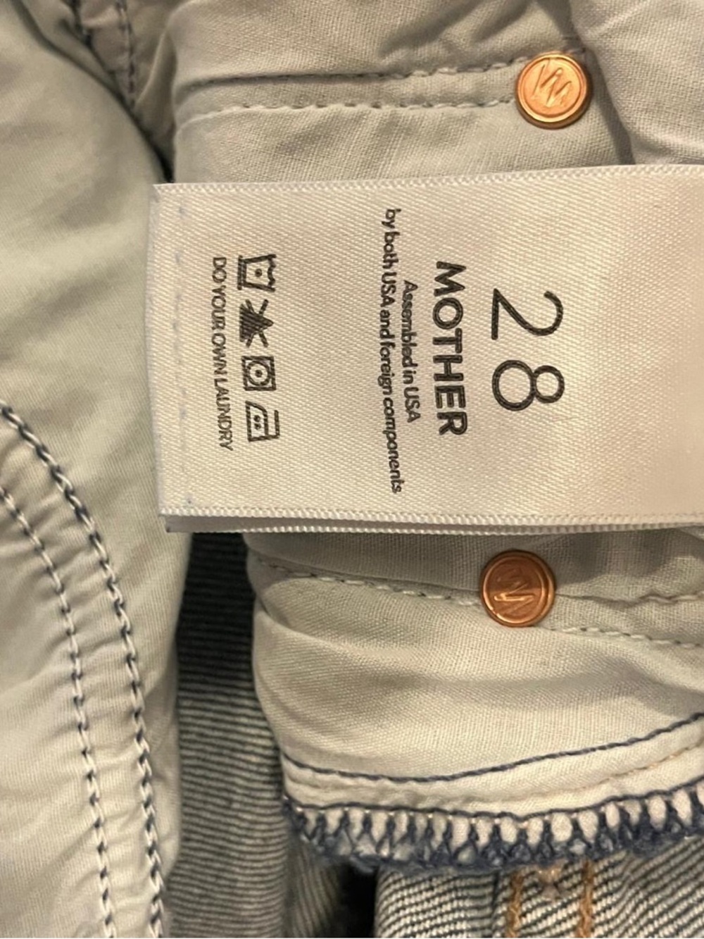 Mother The Twister Sneak - Local Charm Jeans - Picture 6 of 6